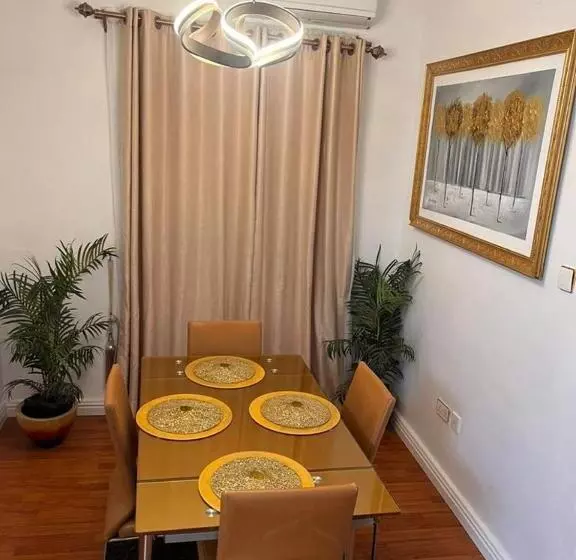 تختخواب و صبحانه 3bedroom Apartments Desay Villa