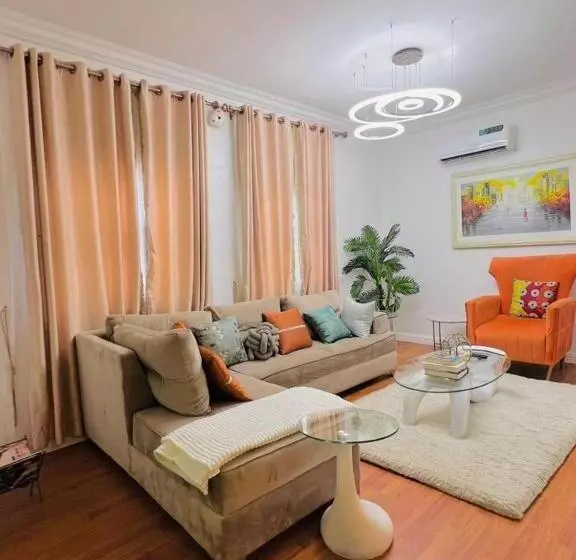 تختخواب و صبحانه 3bedroom Apartments Desay Villa