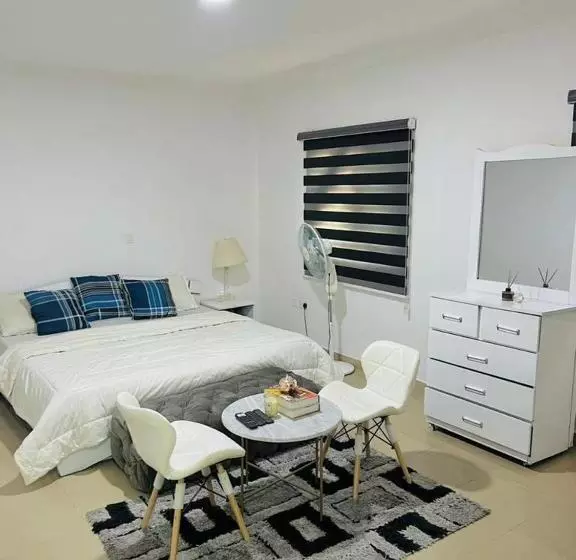 تختخواب و صبحانه 3bedroom Apartments Desay Villa