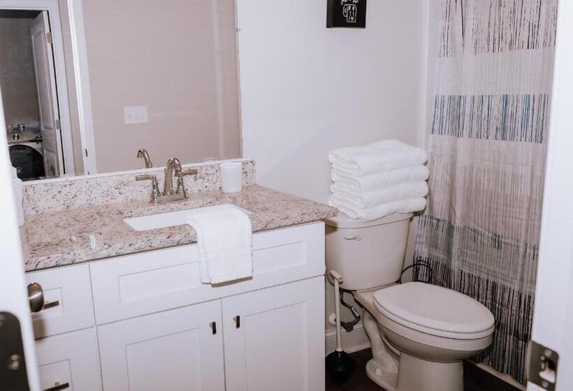 צימר Charming Urban Oasis