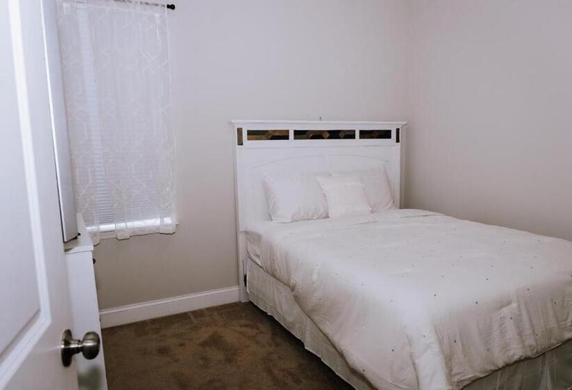 צימר Charming Urban Oasis