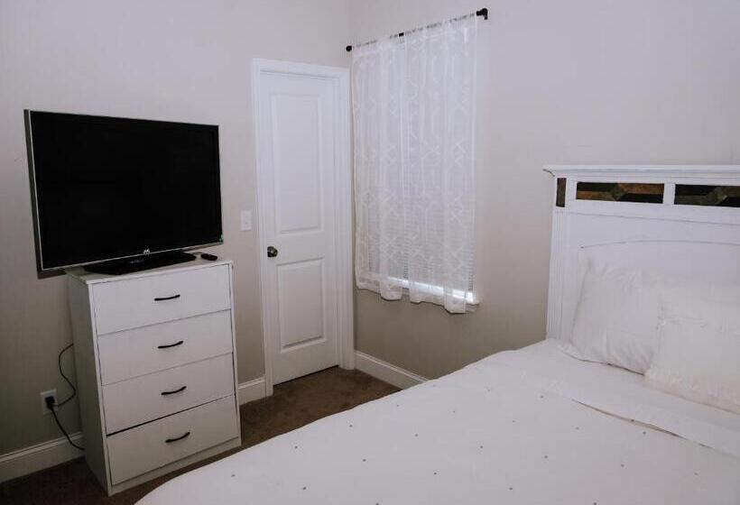 צימר Charming Urban Oasis