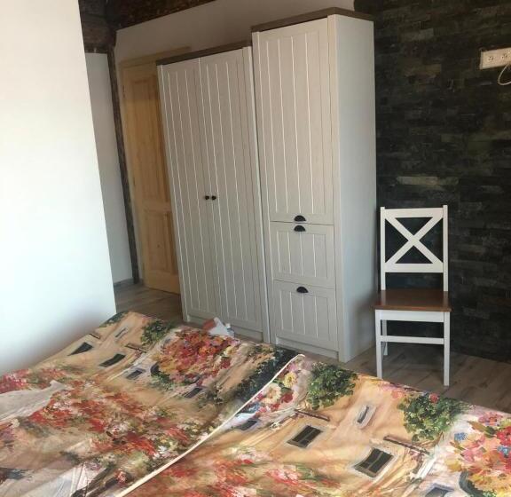 צימר Log House Poludnica