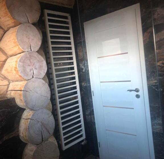 צימר Log House Poludnica