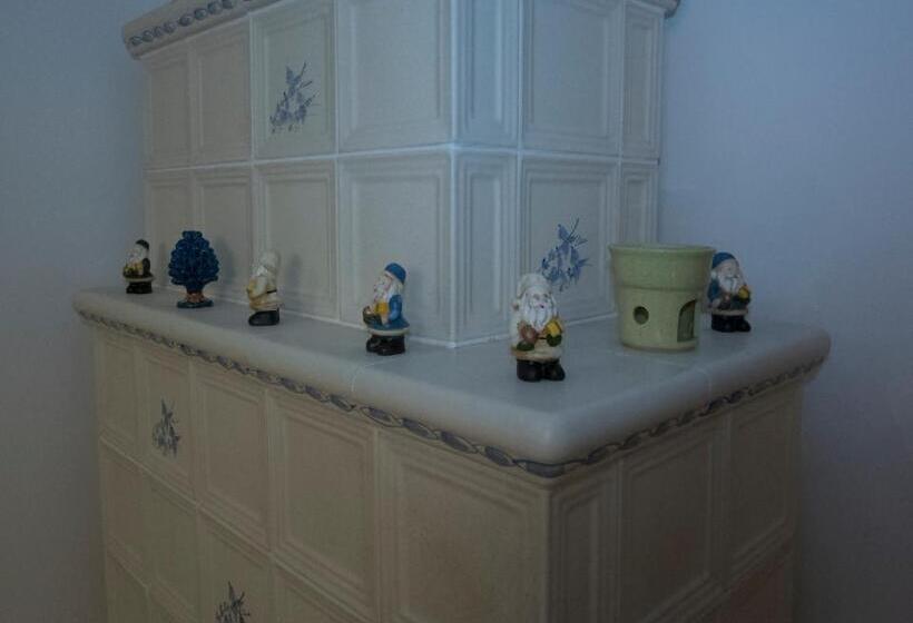 تختخواب و صبحانه Villarosa