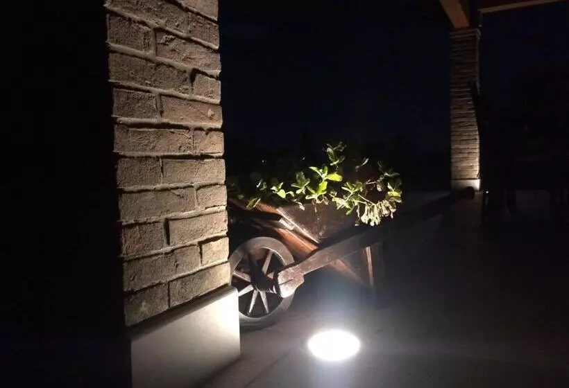 ベッドアンドブレックファースト Villarosa