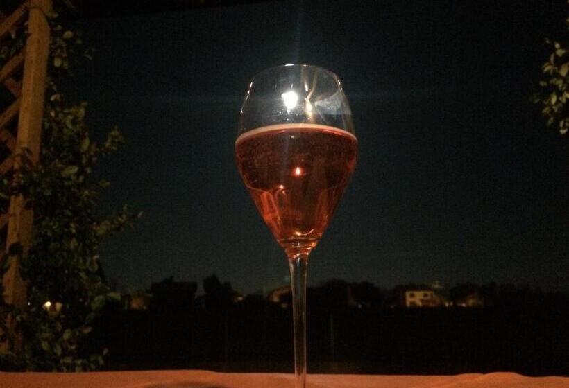 تختخواب و صبحانه Villarosa