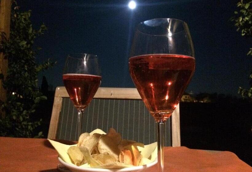 تختخواب و صبحانه Villarosa