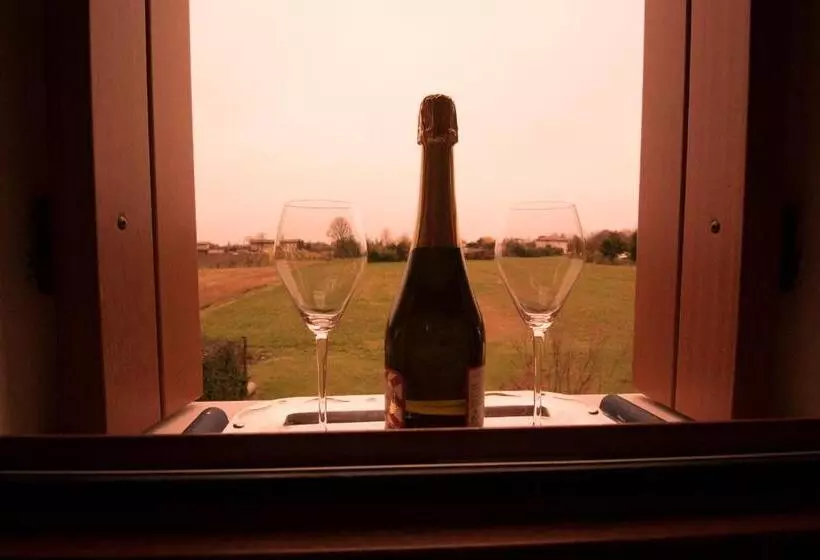 ベッドアンドブレックファースト Villarosa