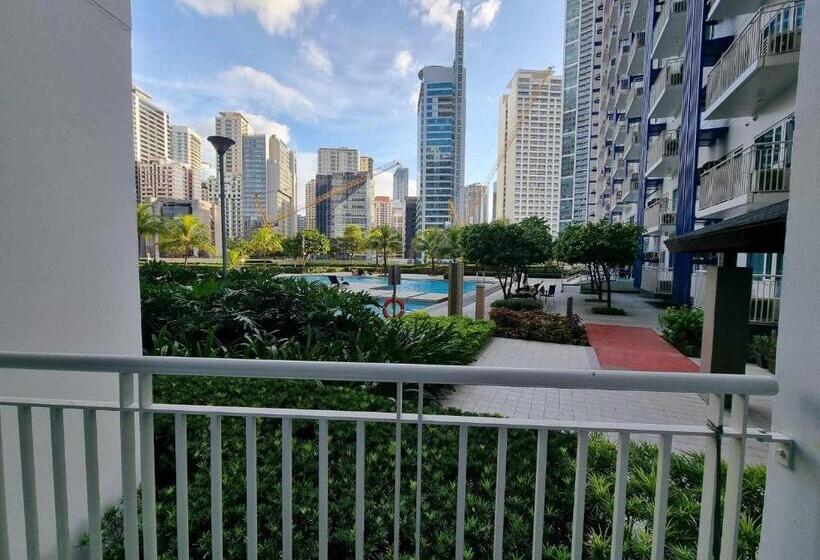 Cozy And Spacious 1br Condo