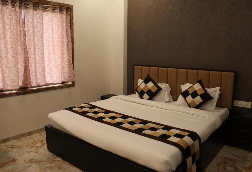 בית מלון כפרי Balaji Palace