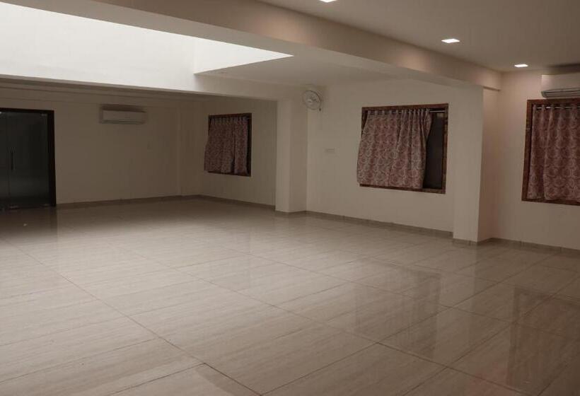 בית מלון כפרי Balaji Palace