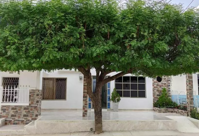 ホテル Luxury Plaza