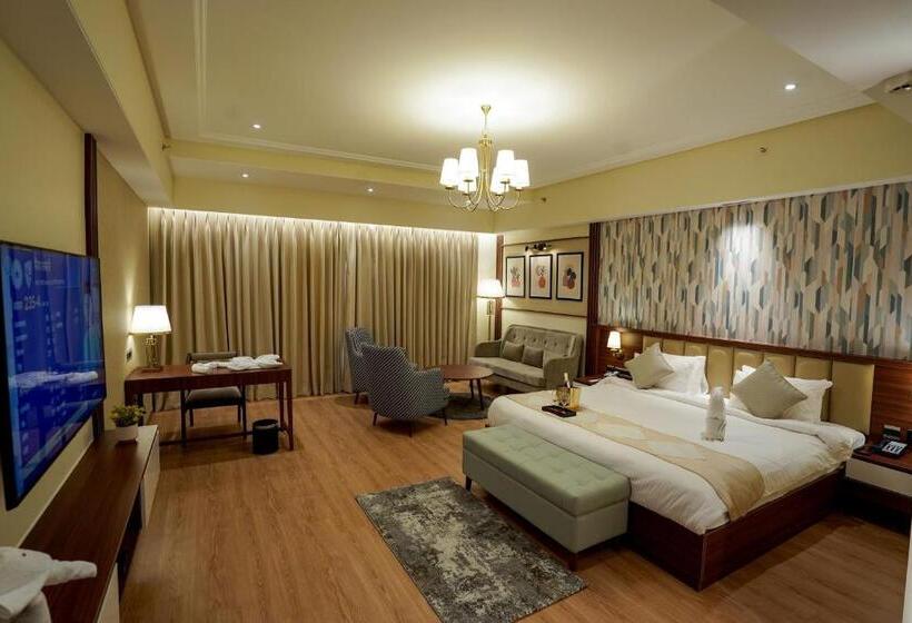 Szálloda M2 Square By Monday Premium