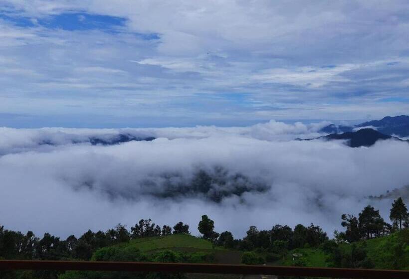 هتل Swastik Stays