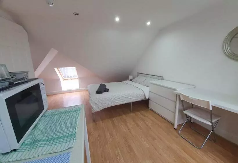 Majatalo Eastwood Rooms