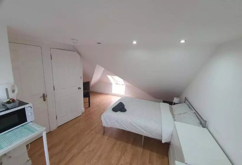 Majatalo Eastwood Rooms