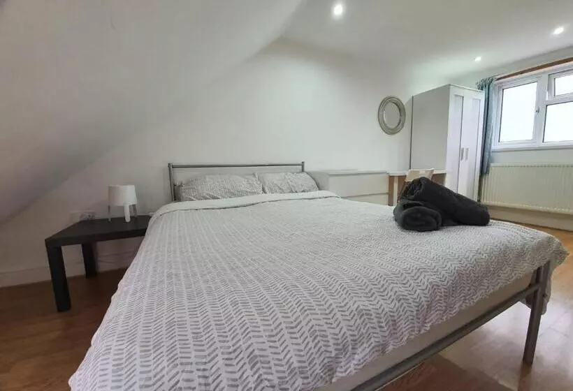 Majatalo Eastwood Rooms