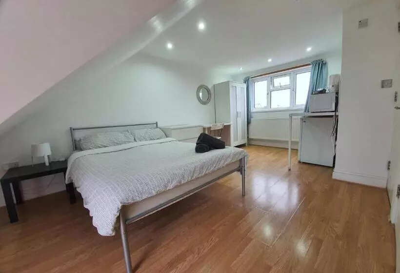 Majatalo Eastwood Rooms