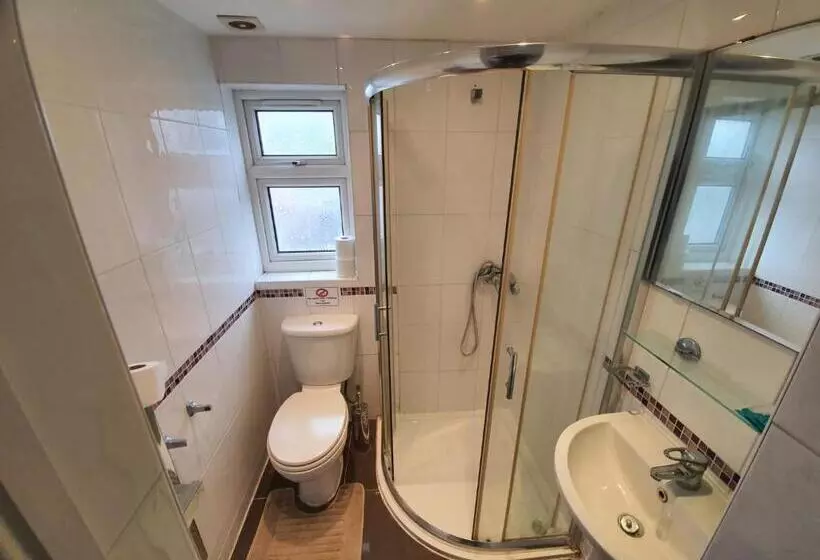 Majatalo Eastwood Rooms