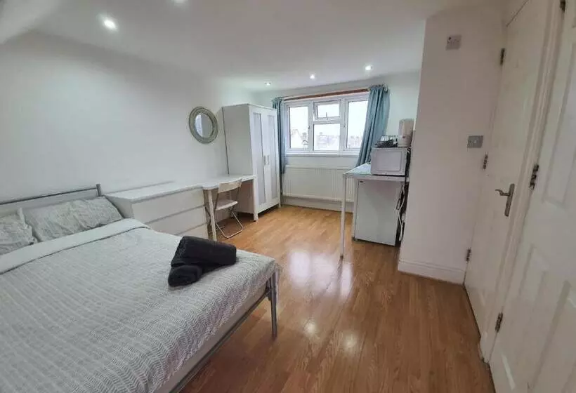 Majatalo Eastwood Rooms