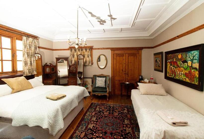 Pension Pandora S Guesthouse