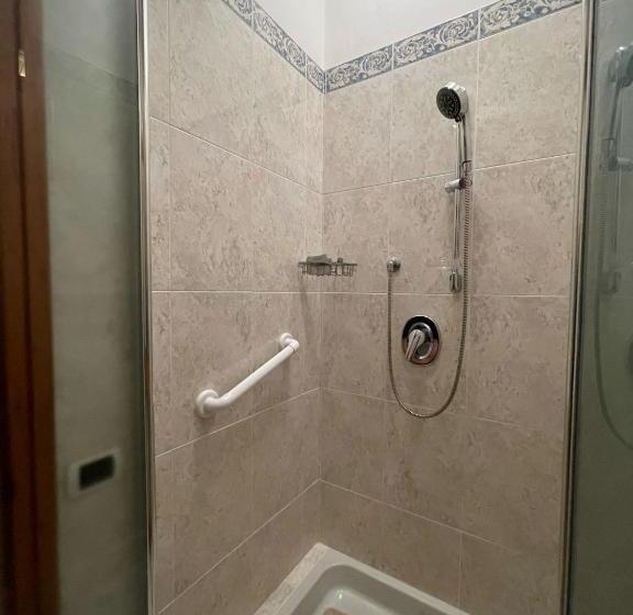 پانسیون Royal Suite Near Station & City Center