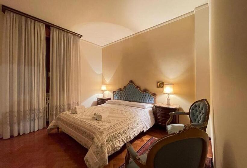 پانسیون Royal Suite Near Station & City Center