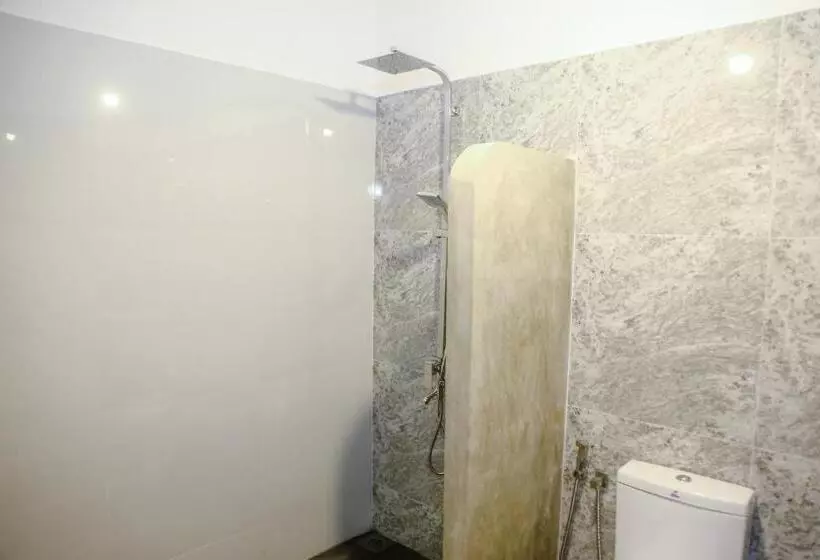 پانسیون Veranda Mirissa