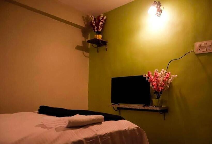 Shree Ganesh Hotel And Lodge