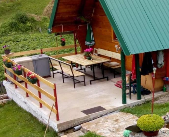 تختخواب و صبحانه Household Ušćumlić Oaza Mira