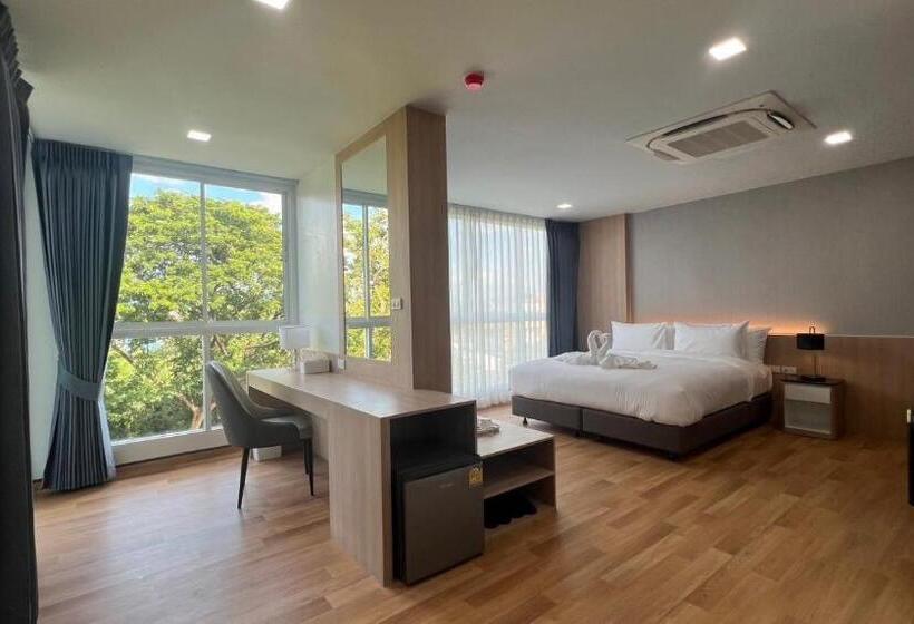 호텔 โรงแรมบลอสซั่ม เพชรบูรณ์ Blossom