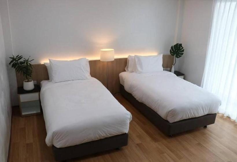 호텔 โรงแรมบลอสซั่ม เพชรบูรณ์ Blossom