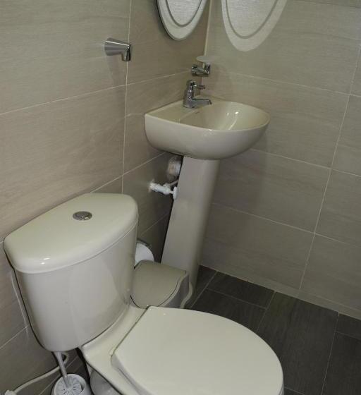 هتل Chalet Lo Tres Hermanos