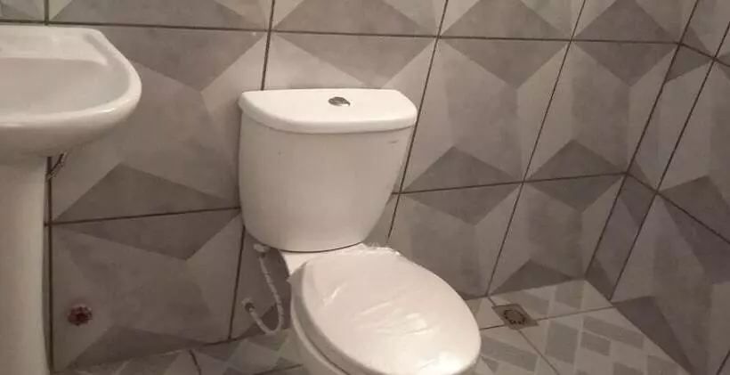 هتل کپسول Hostal Eterna Primavera