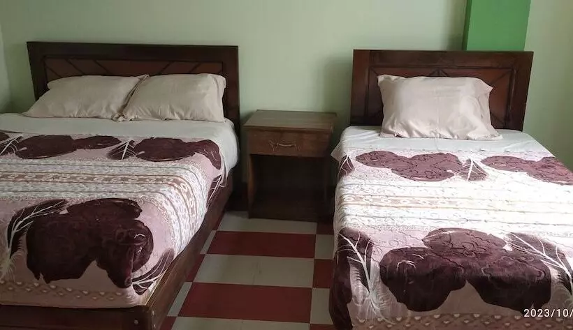 هتل کپسول Hostal Eterna Primavera