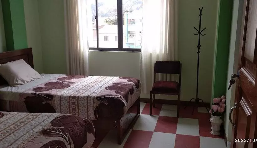 هتل کپسول Hostal Eterna Primavera