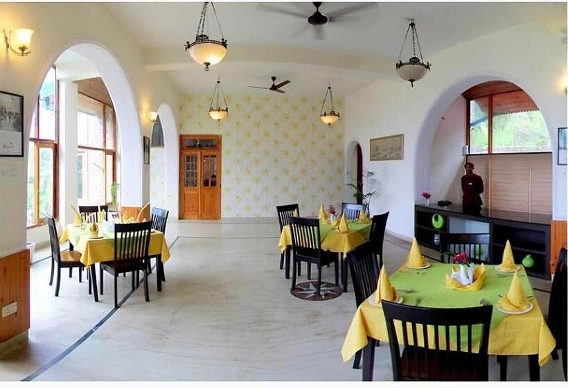 Hotel Embrace Himalayan Spa Resort