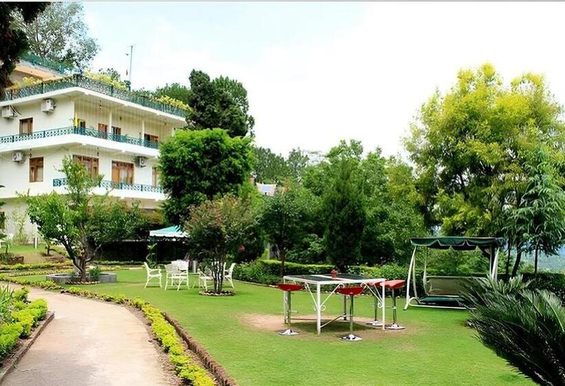 Hotel Embrace Himalayan Spa Resort