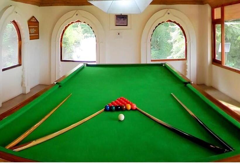 Hotel Embrace Himalayan Spa Resort