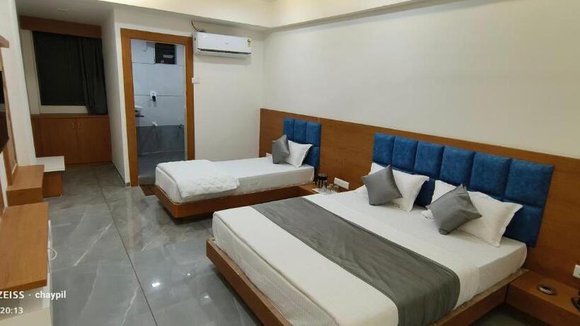 ホテル Grand Balaji