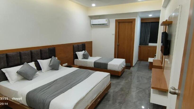 ホテル Grand Balaji