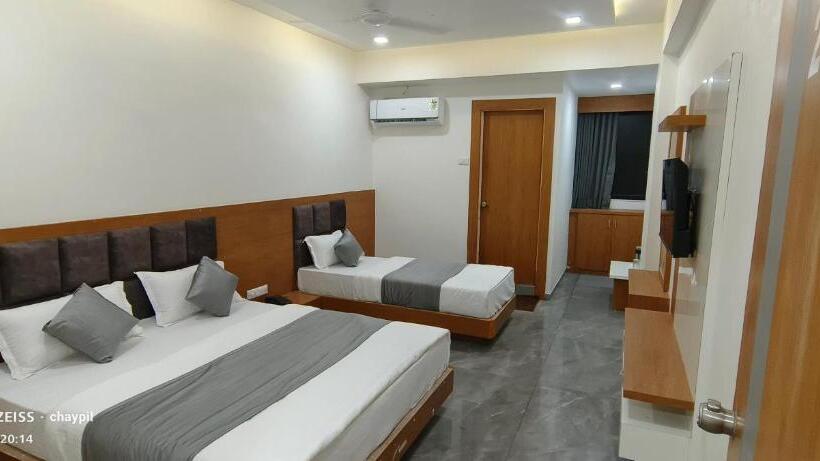 ホテル Grand Balaji