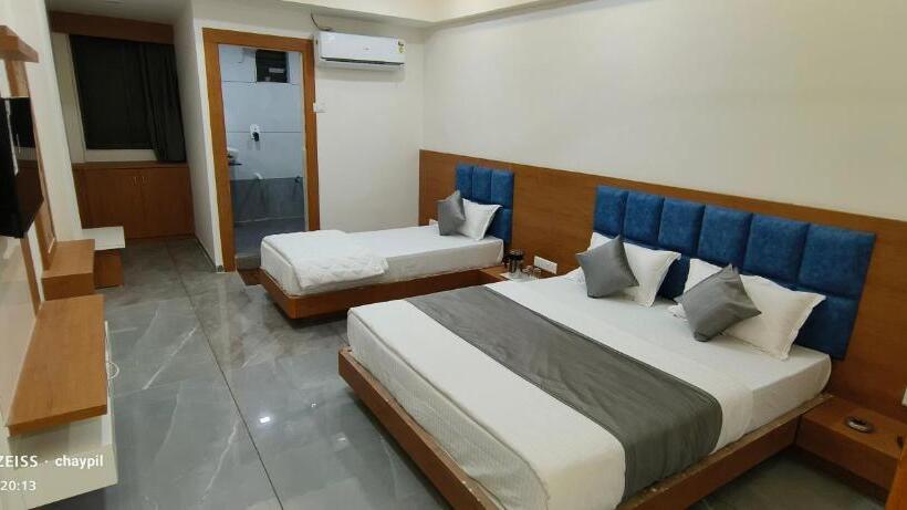 ホテル Grand Balaji