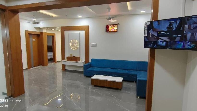 ホテル Grand Balaji