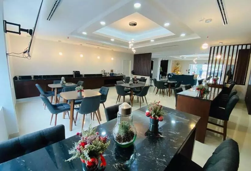 هتل La Quinta By Wyndham Reynosa