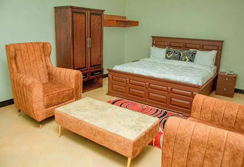 هتل Mlimwa Hill Palace