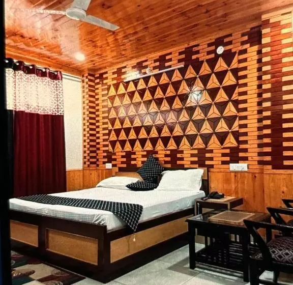Hotelli Paradise Inn