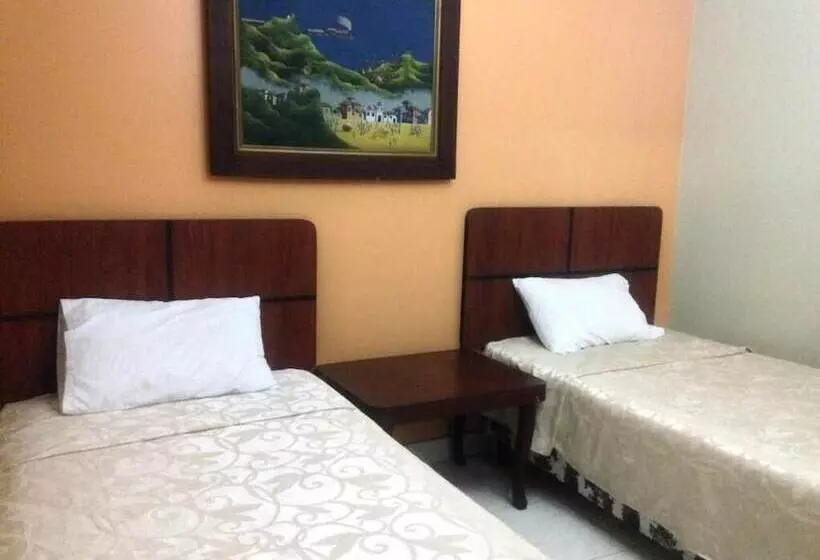 ホテル Tropical Inn