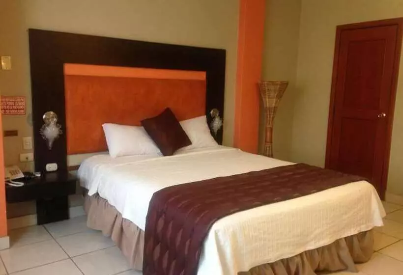 ホテル Tropical Inn